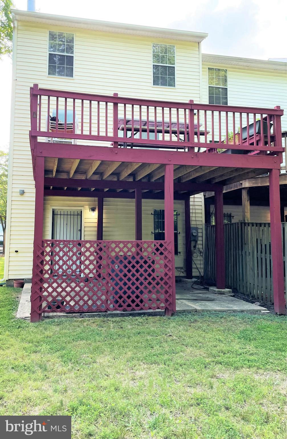 LARGO WOODS - Residential