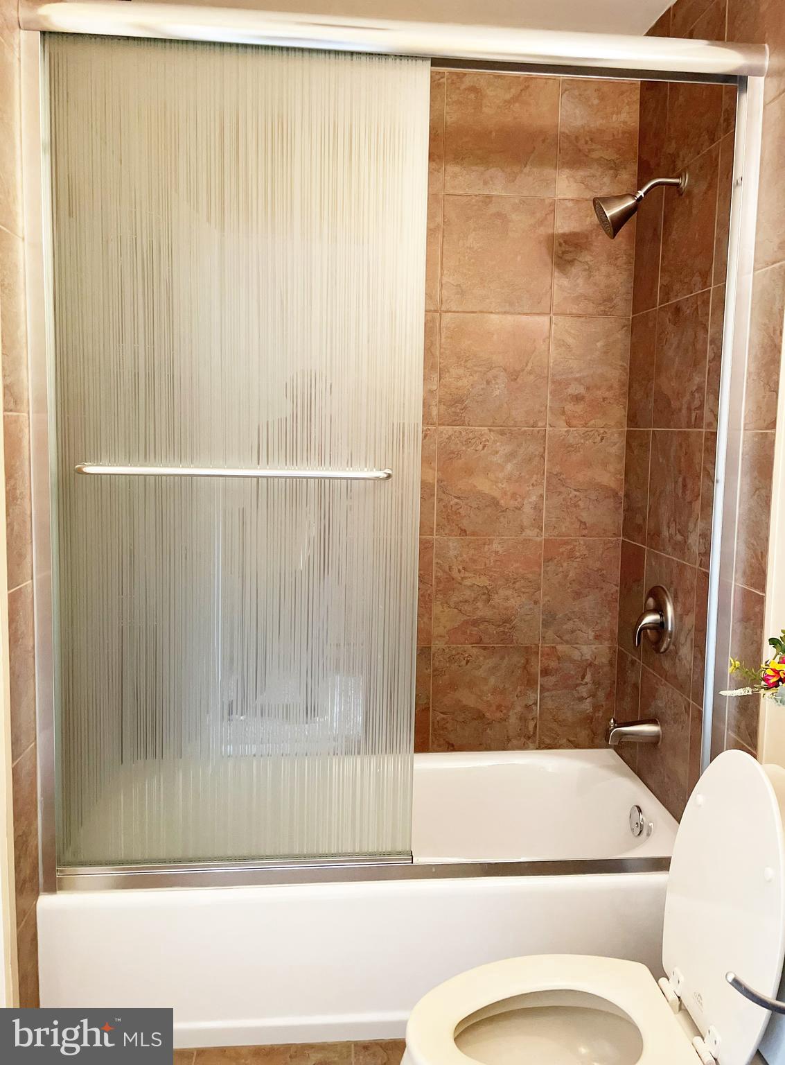 LARGO WOODS - Residential