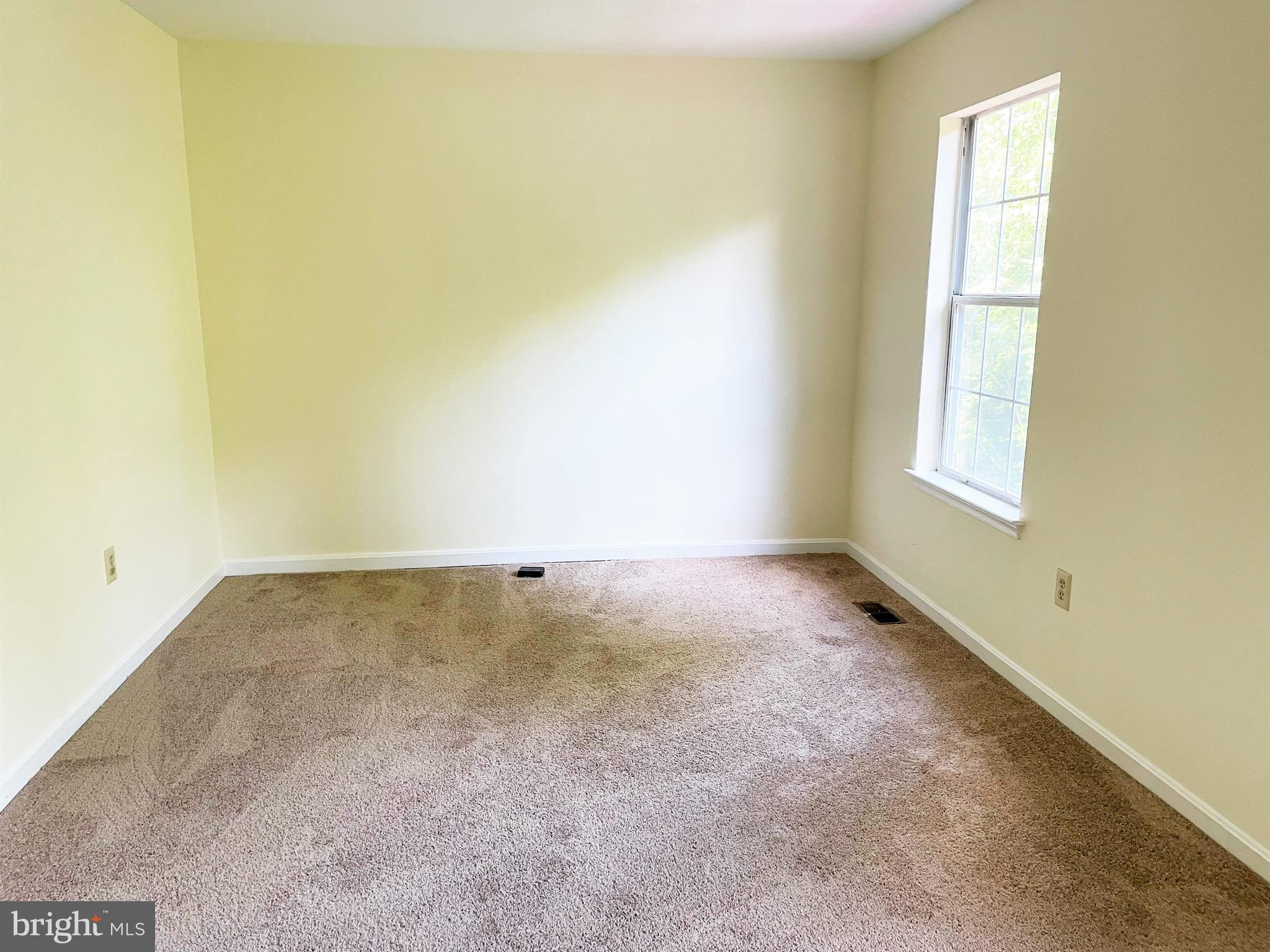 LARGO WOODS - Residential