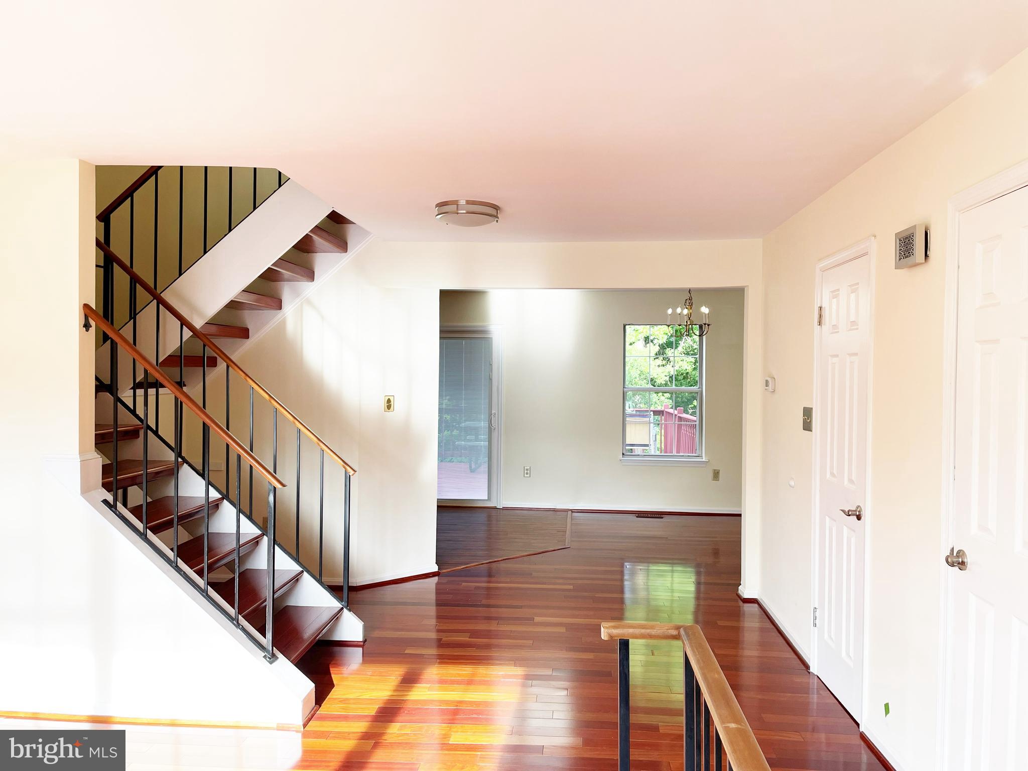 LARGO WOODS - Residential