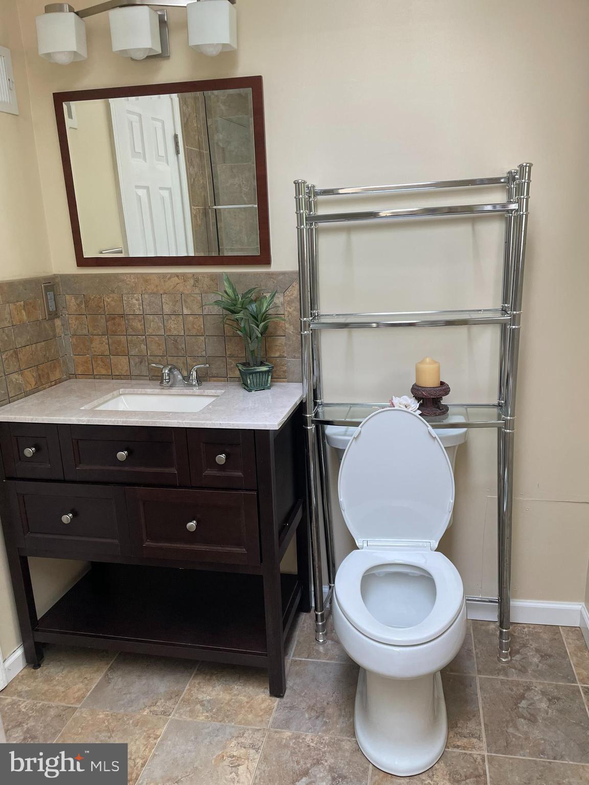 LARGO WOODS - Residential