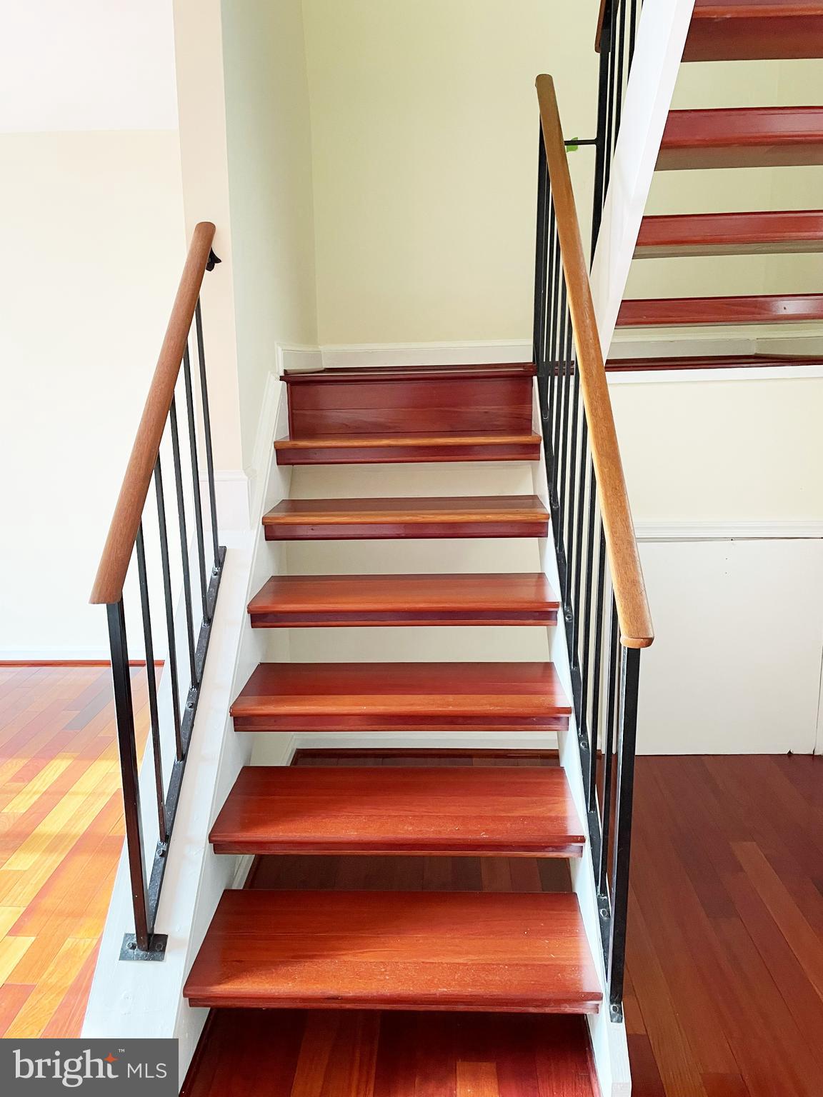 LARGO WOODS - Residential