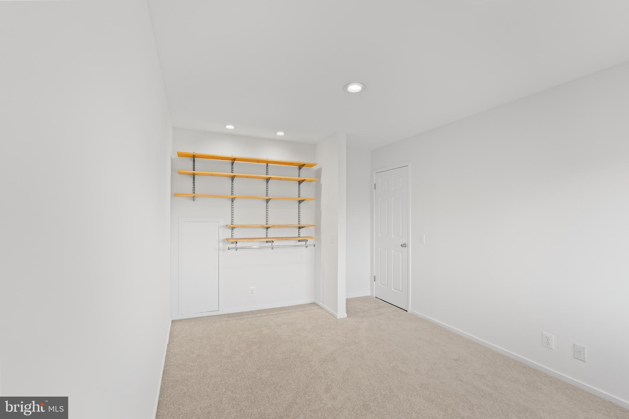 MOSBYS LANDING - Residential