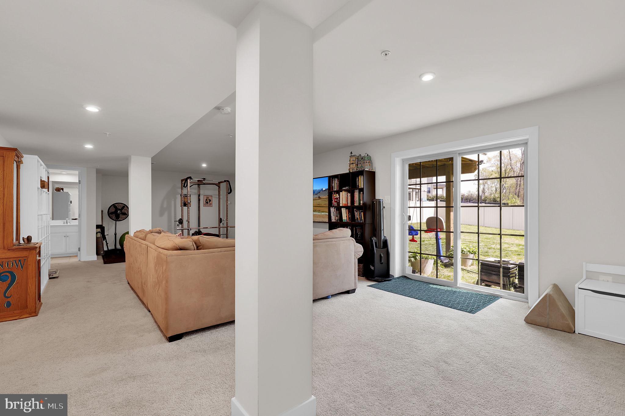 LAKE LINGANORE EAGLEHEAD - Residential