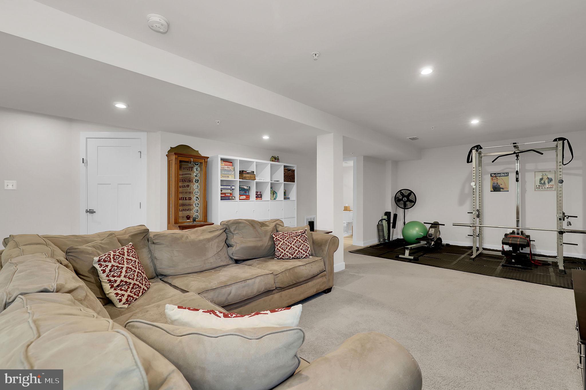 LAKE LINGANORE EAGLEHEAD - Residential