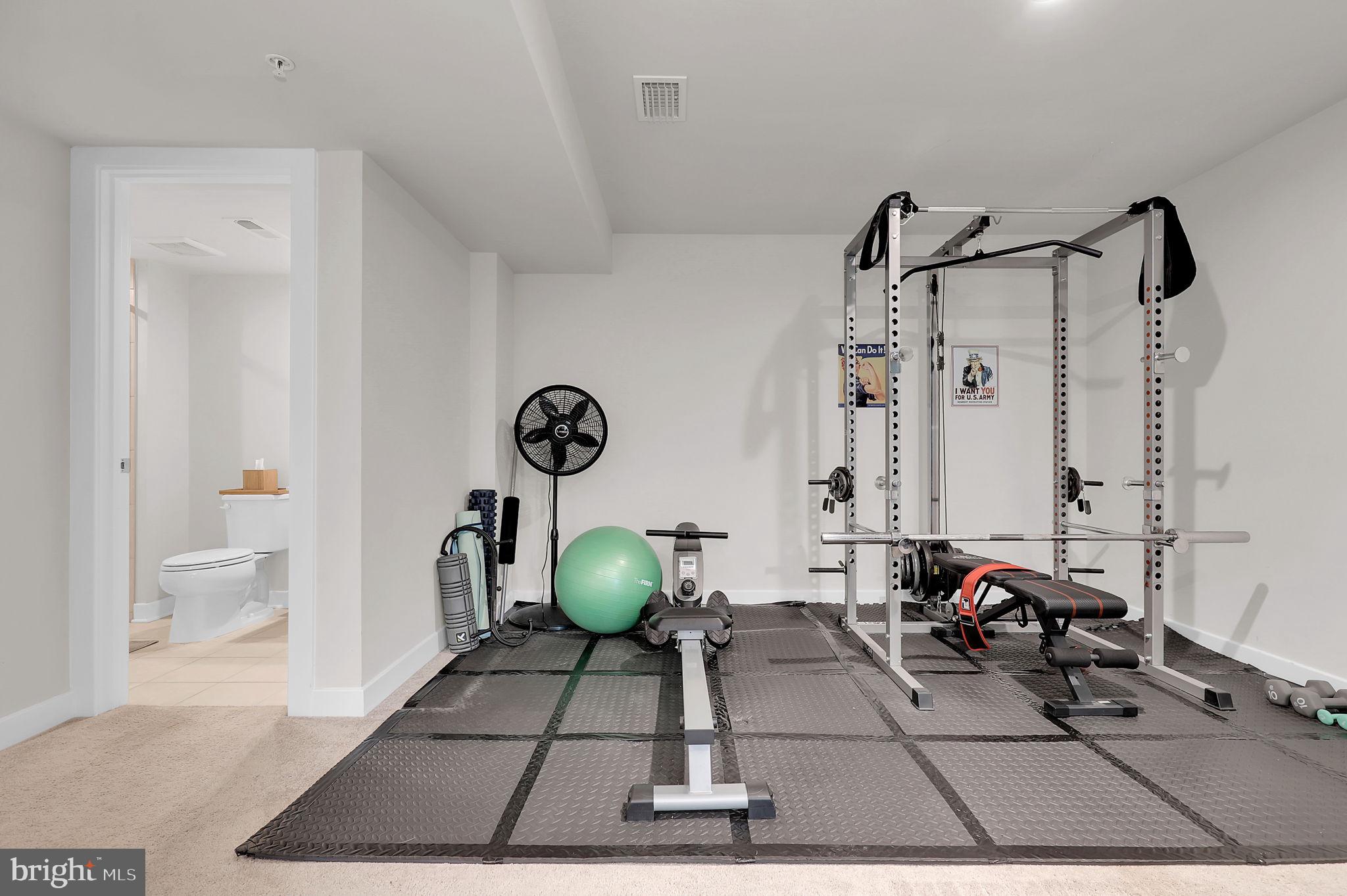 LAKE LINGANORE EAGLEHEAD - Residential