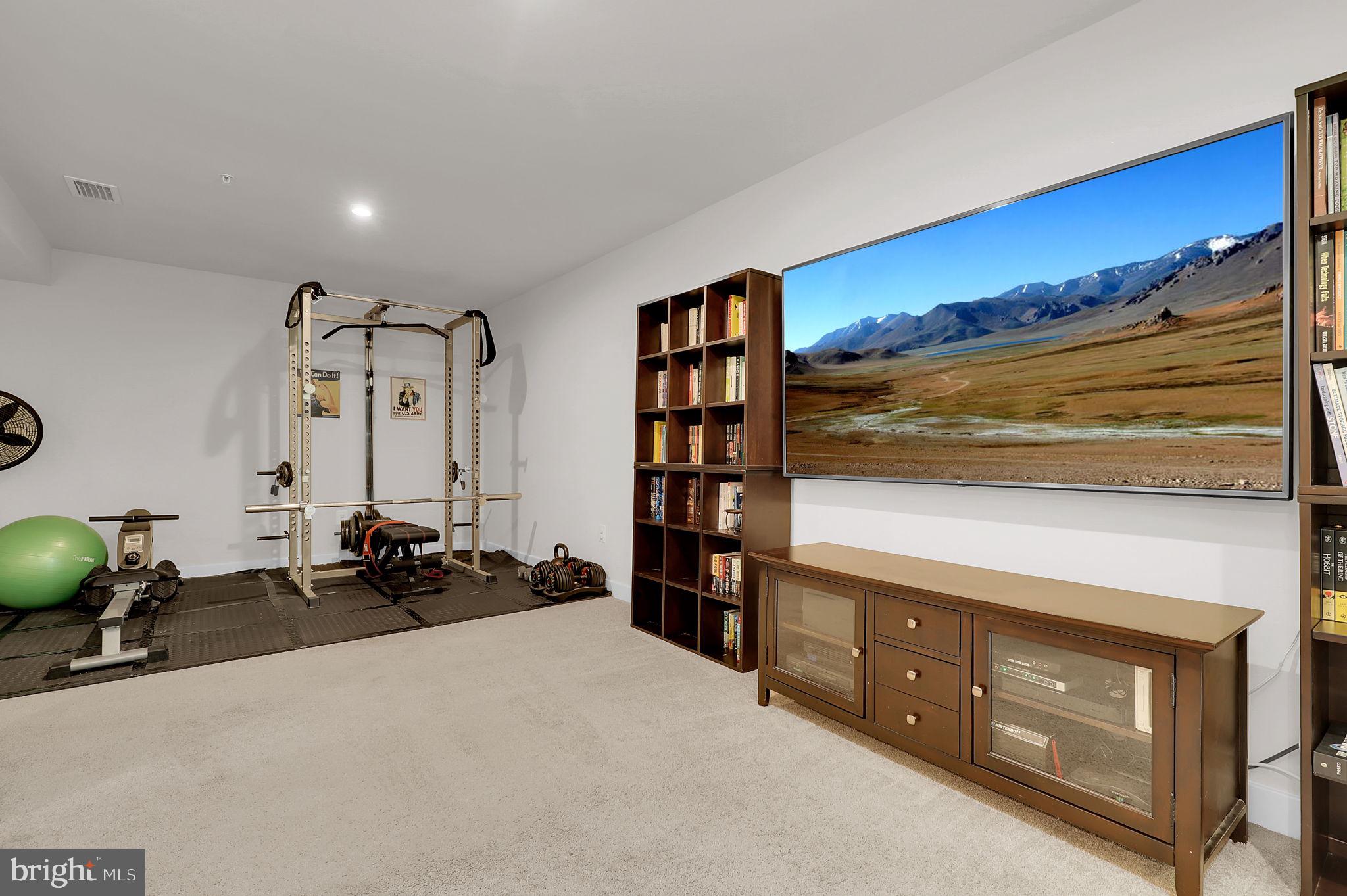 LAKE LINGANORE EAGLEHEAD - Residential