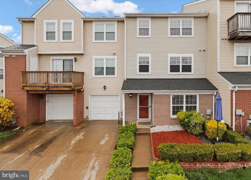 Photo of 7994 Coachcrest Court, MANASSAS, VA 20109 (MLS # VAPW2117200)