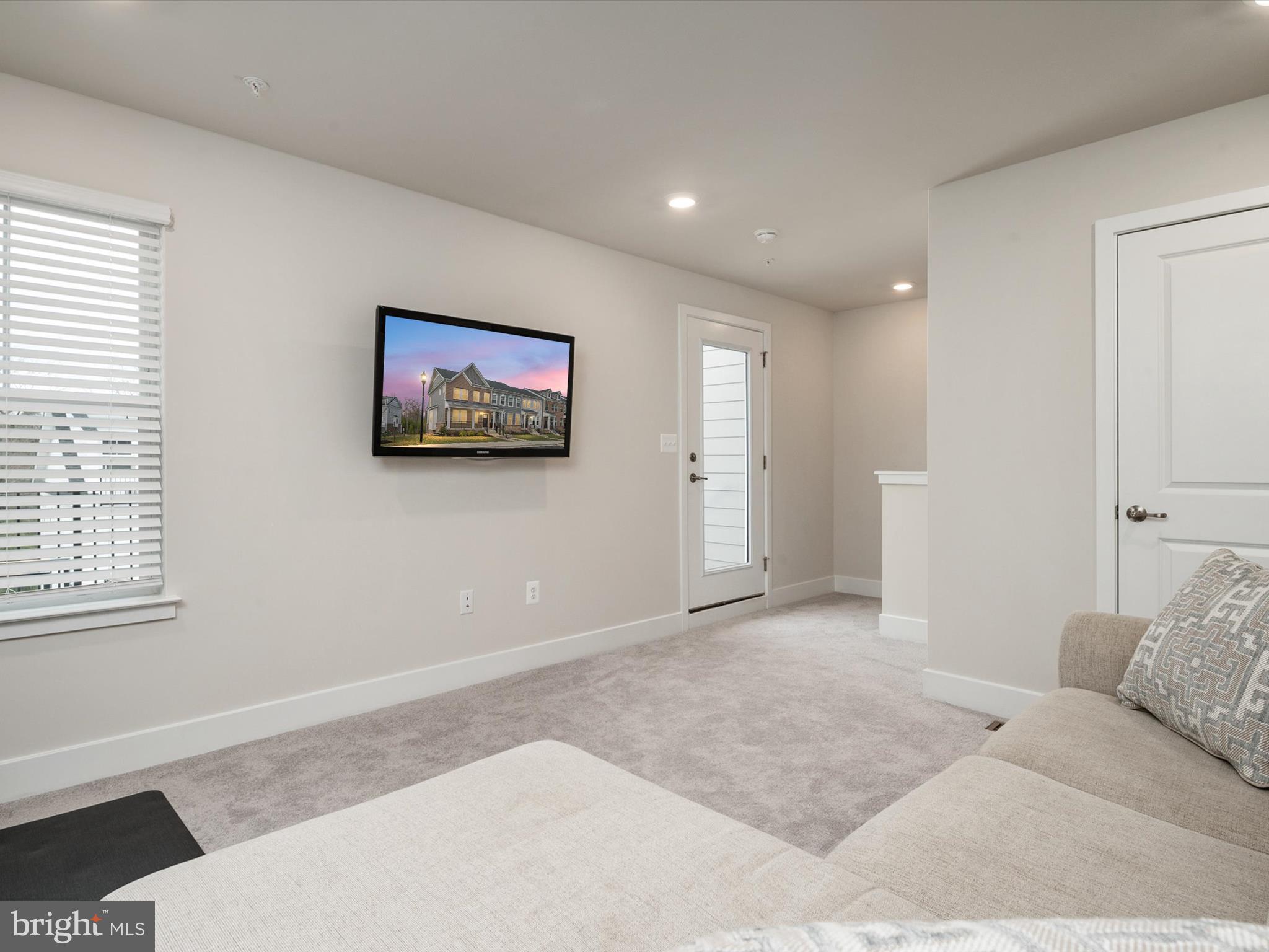 PARKSIDE PRESERVE - Residential Lease