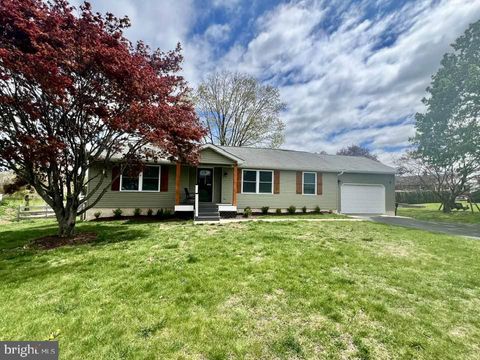 629 ARLINGTON STREET EAST GREENVILLE PA 18041