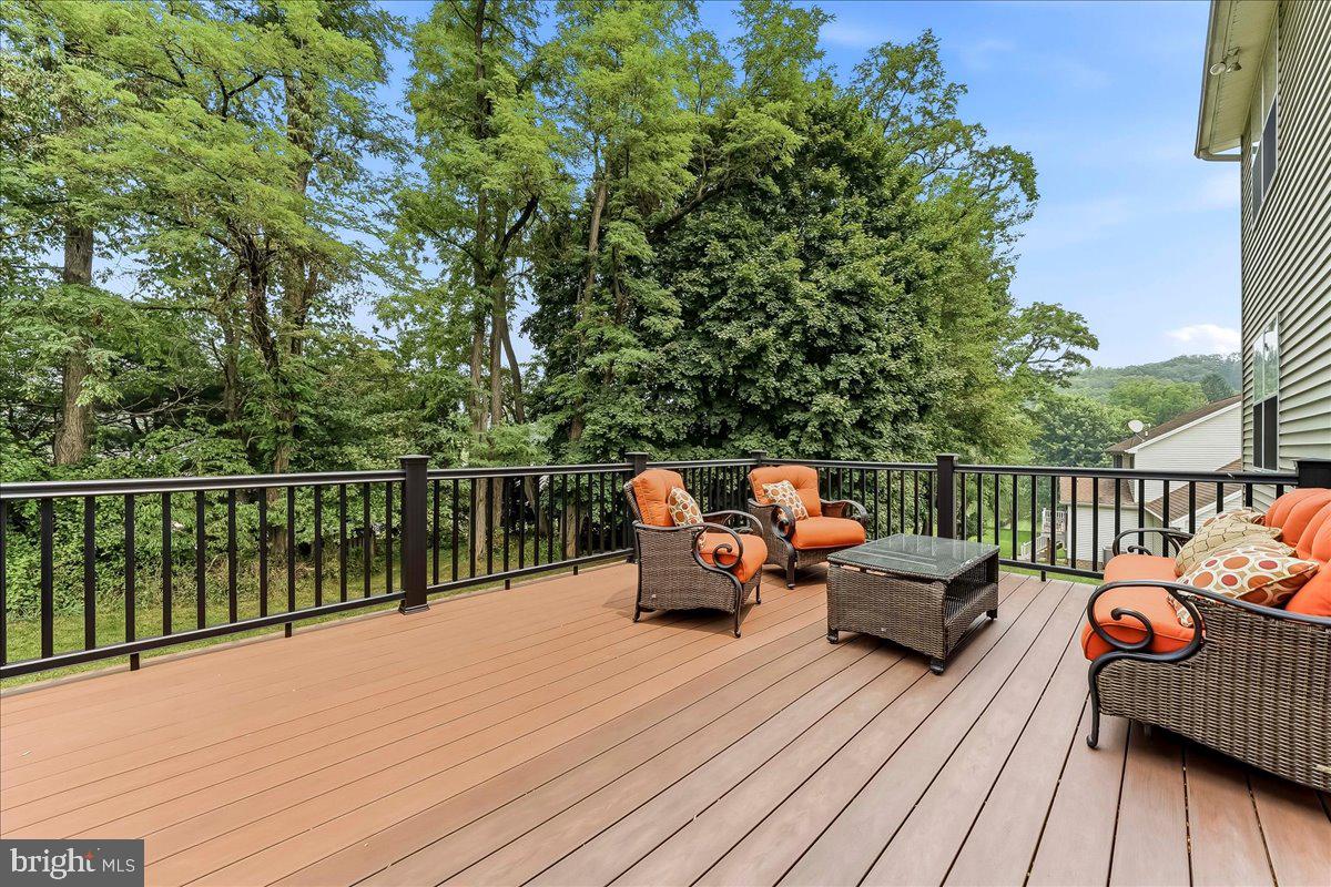 125 FIELDSTONE COURT