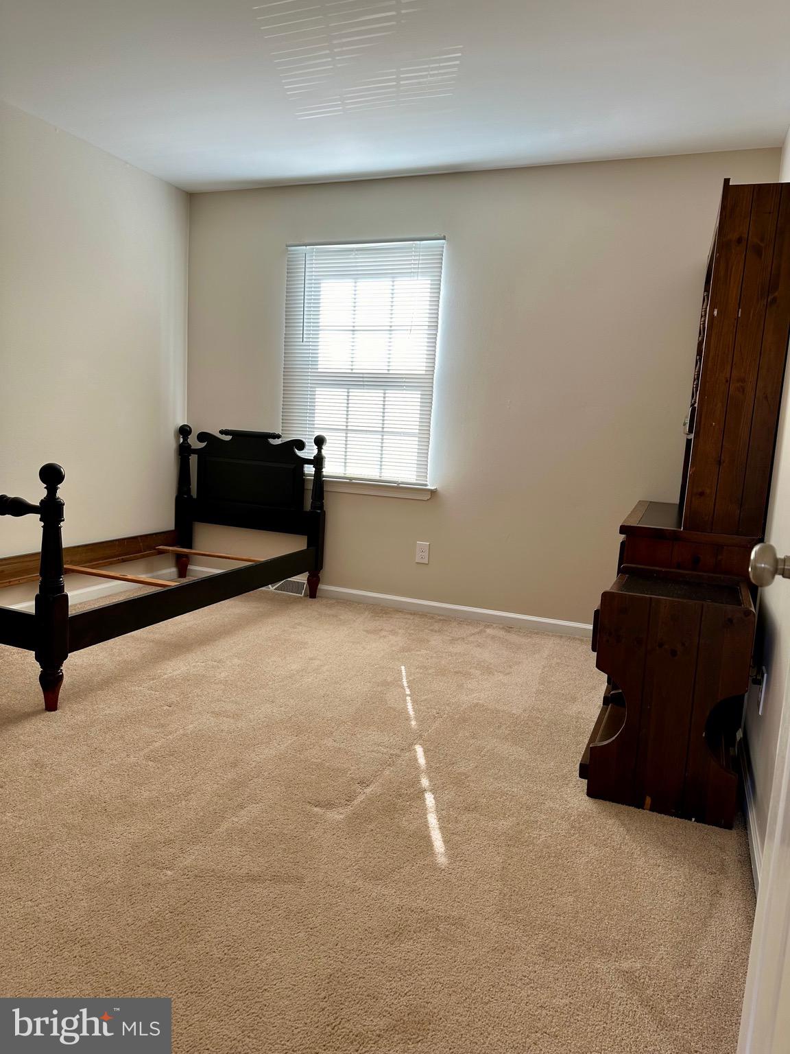 VALLEY SPRINGS - Residential Lease