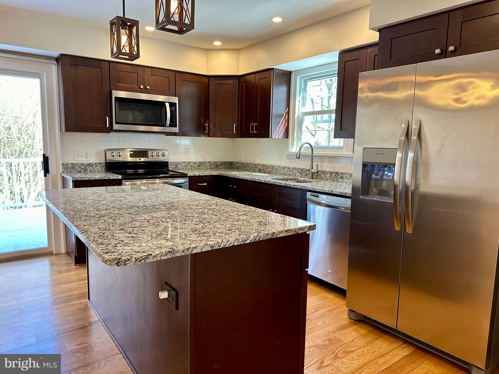 VALLEY SPRINGS - Residential Lease