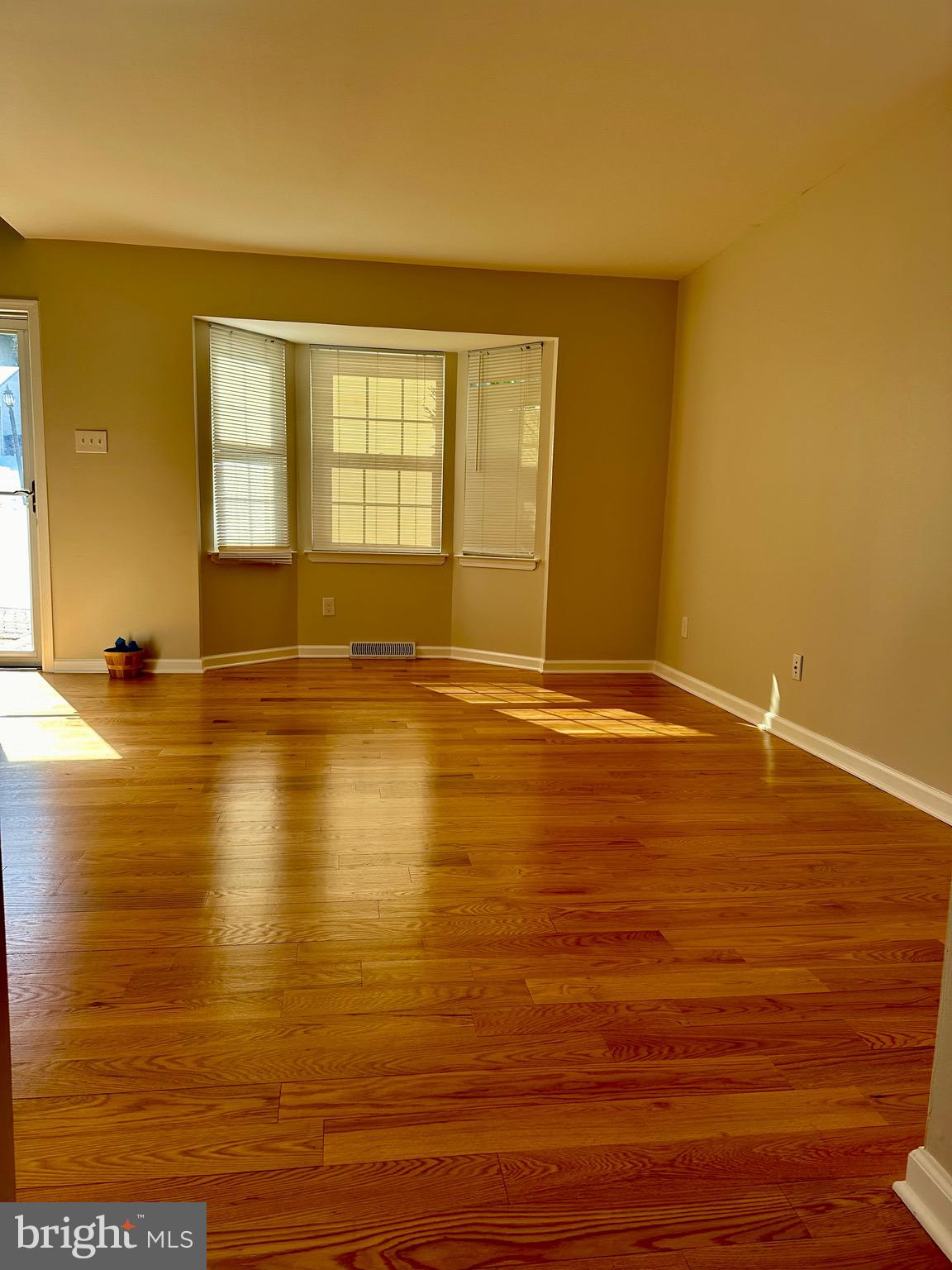 VALLEY SPRINGS - Residential Lease