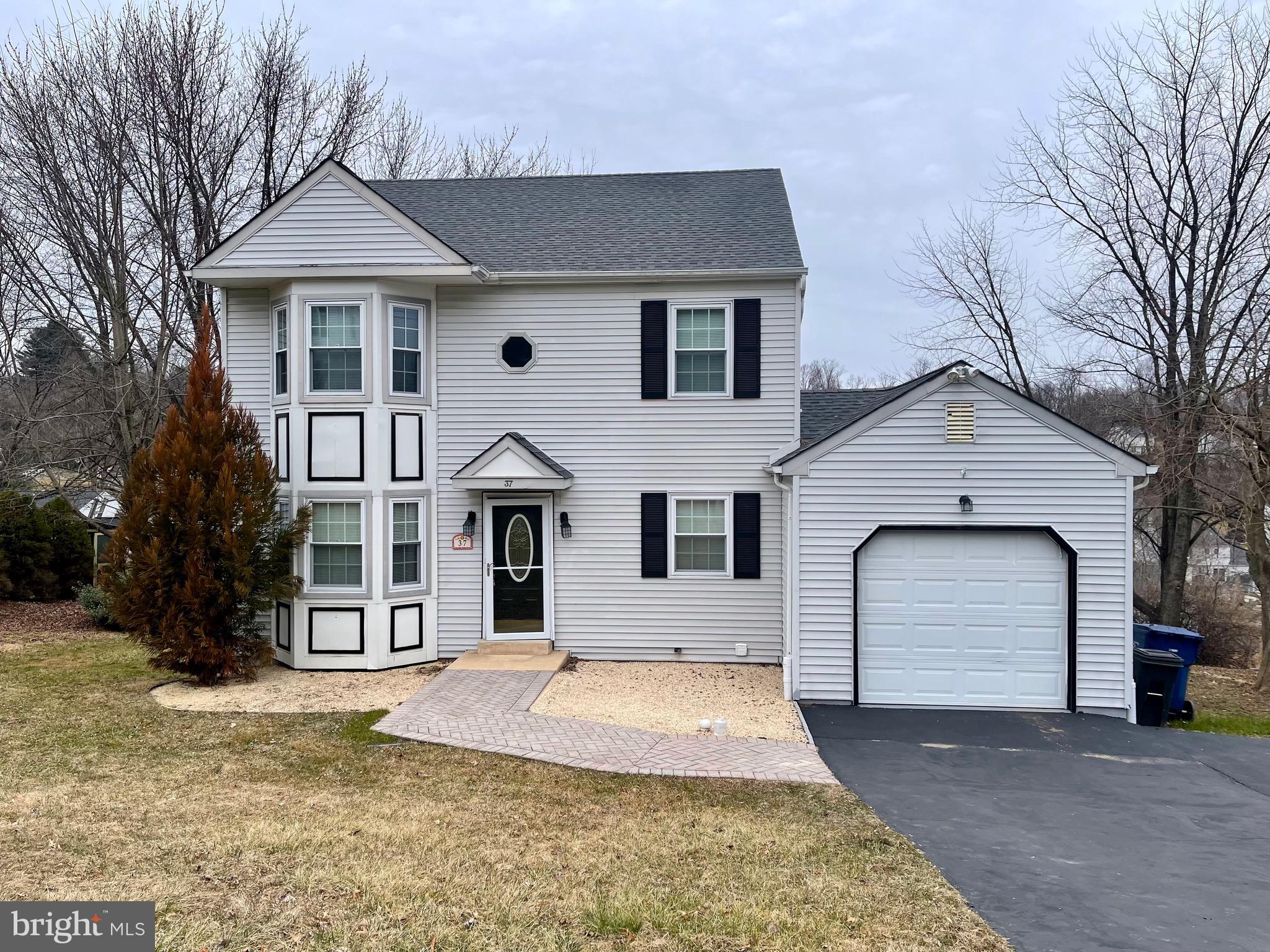 VALLEY SPRINGS - Residential Lease