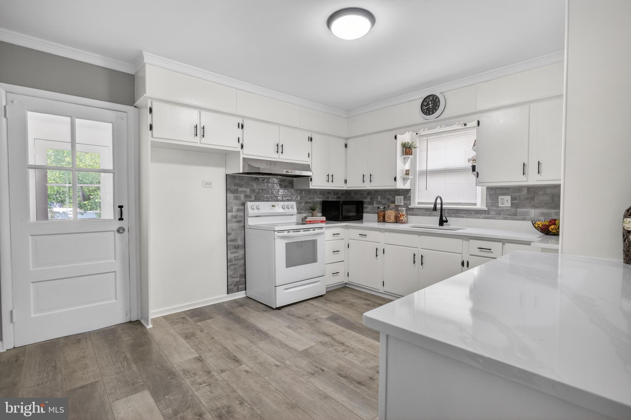 LYNNWOOD - Residential