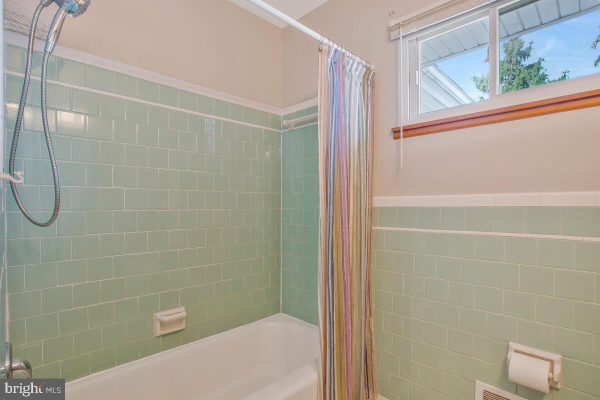 GARLAND - Residential