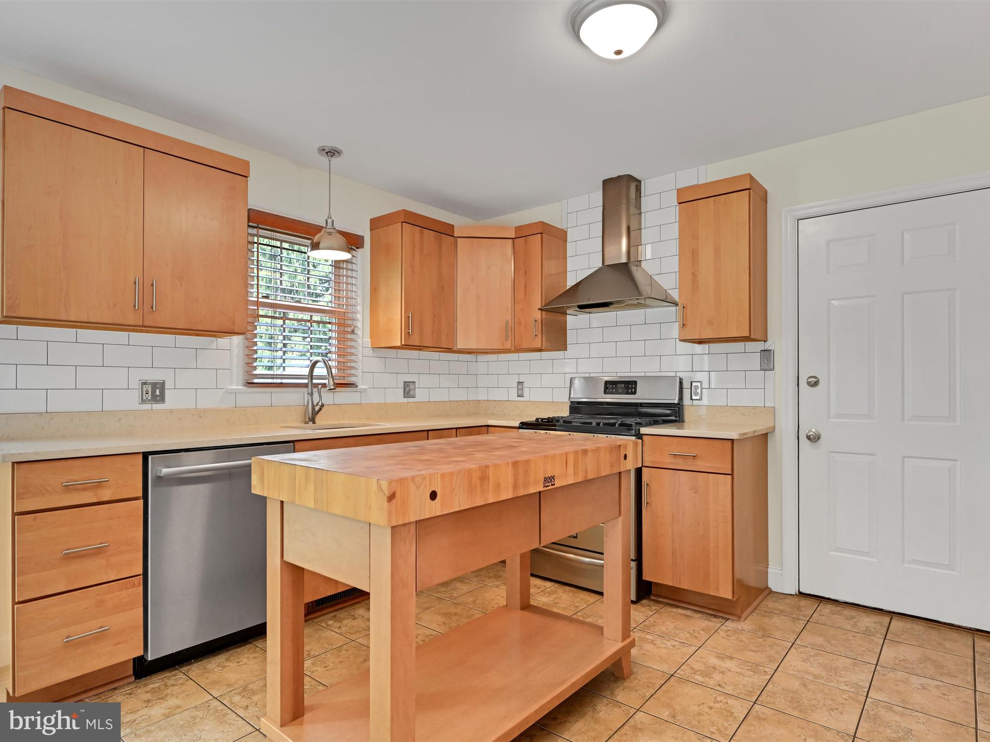 EASTLAND HILLS - Residential