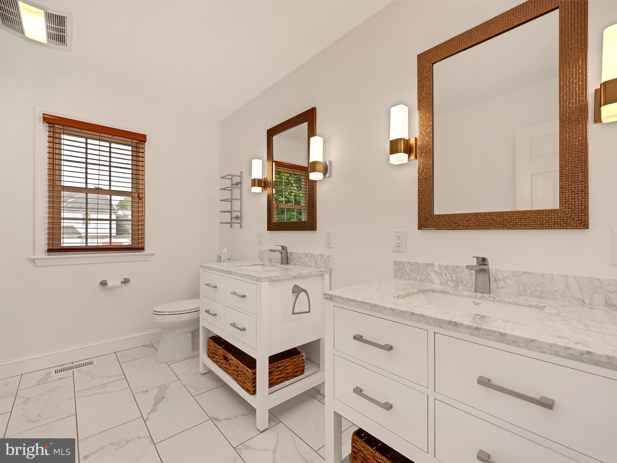 EASTLAND HILLS - Residential