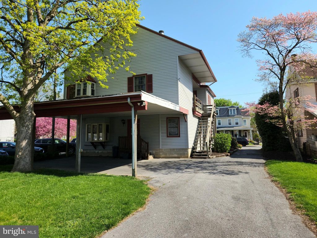 Photo of 114 S GRANT ST, MANHEIM, PA 17545 (MLS # PALA2033462)