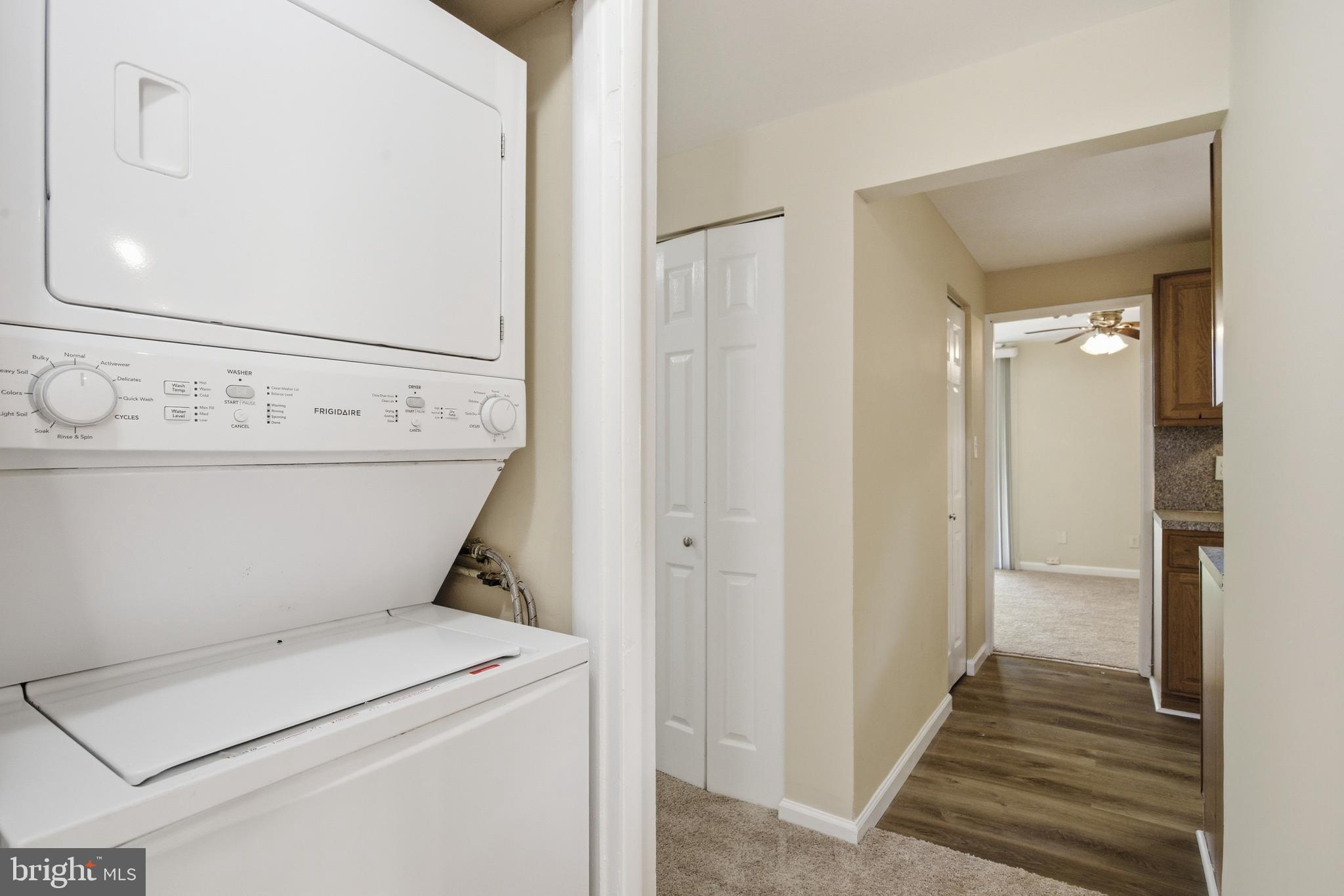 HUNTLEY SQUARE CONDOMINIUMS - Residential