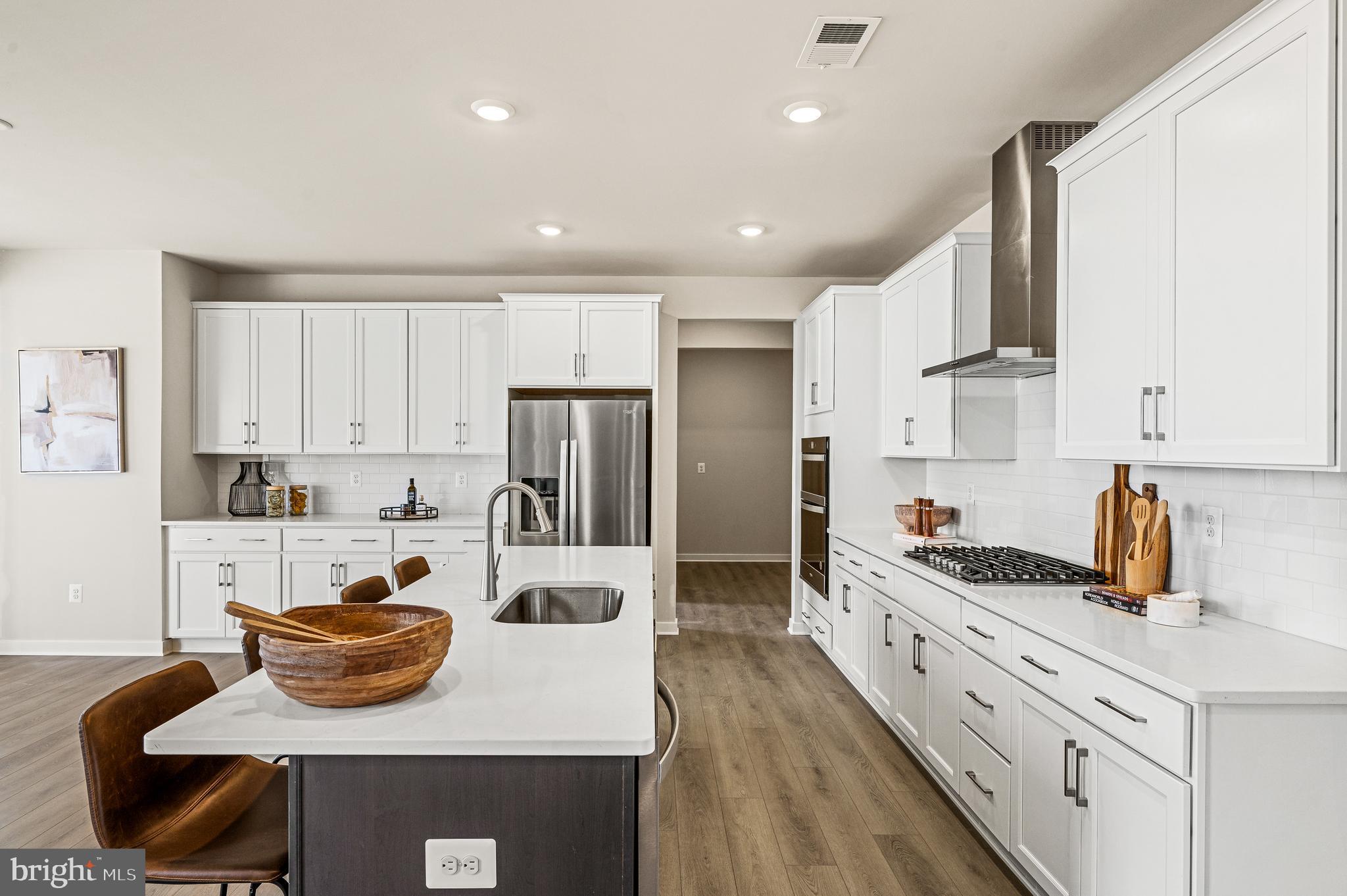 447 CROWNLEAF DRIVE