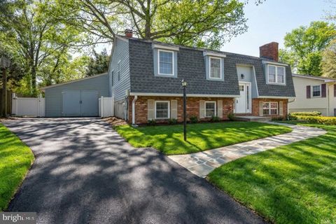 Homes For Sale - 1075 Sun Valley Drive<br/> Anne Arundel County, ANNAPOLIS, MD 21409