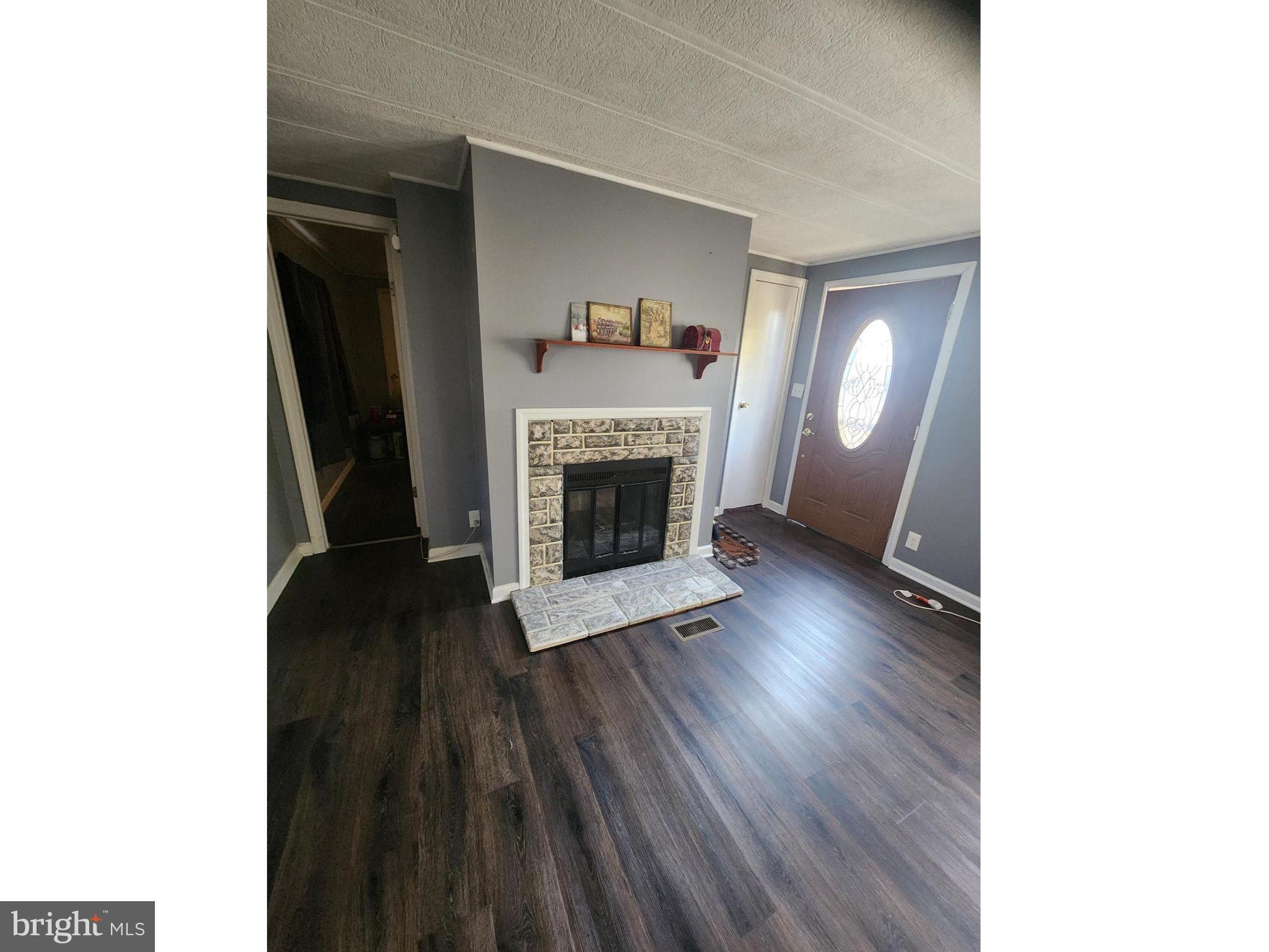 302 ARIZONA AVE - Photo 3