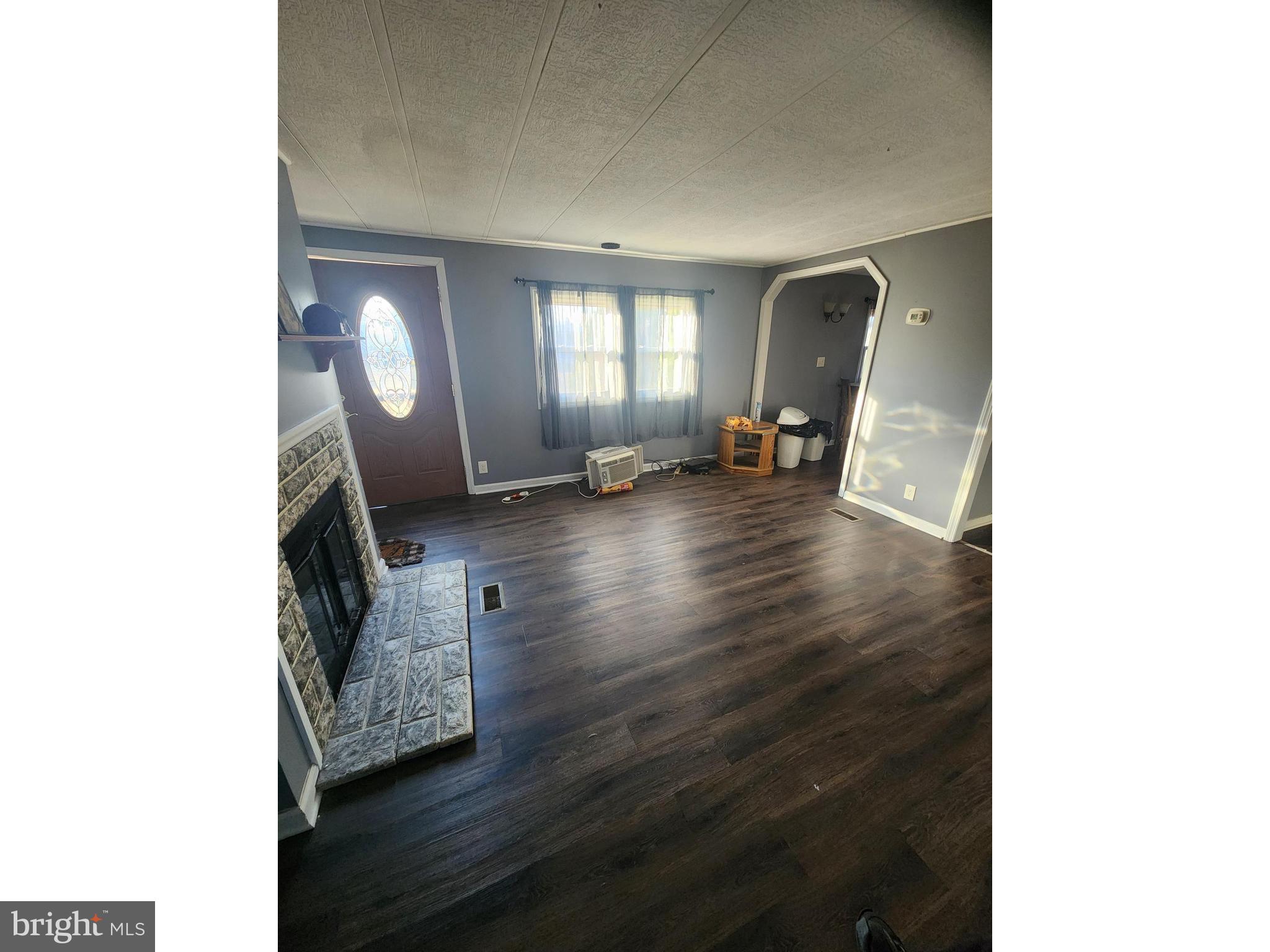 302 ARIZONA AVE - Photo 4