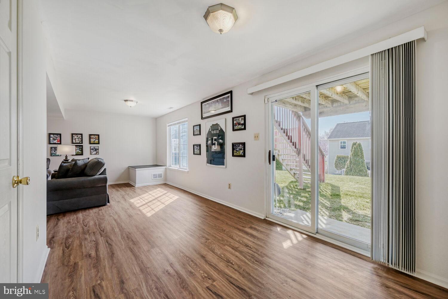 WILLOW HILL - Residential