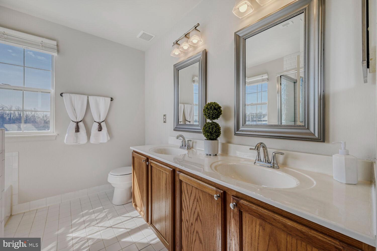 WILLOW HILL - Residential