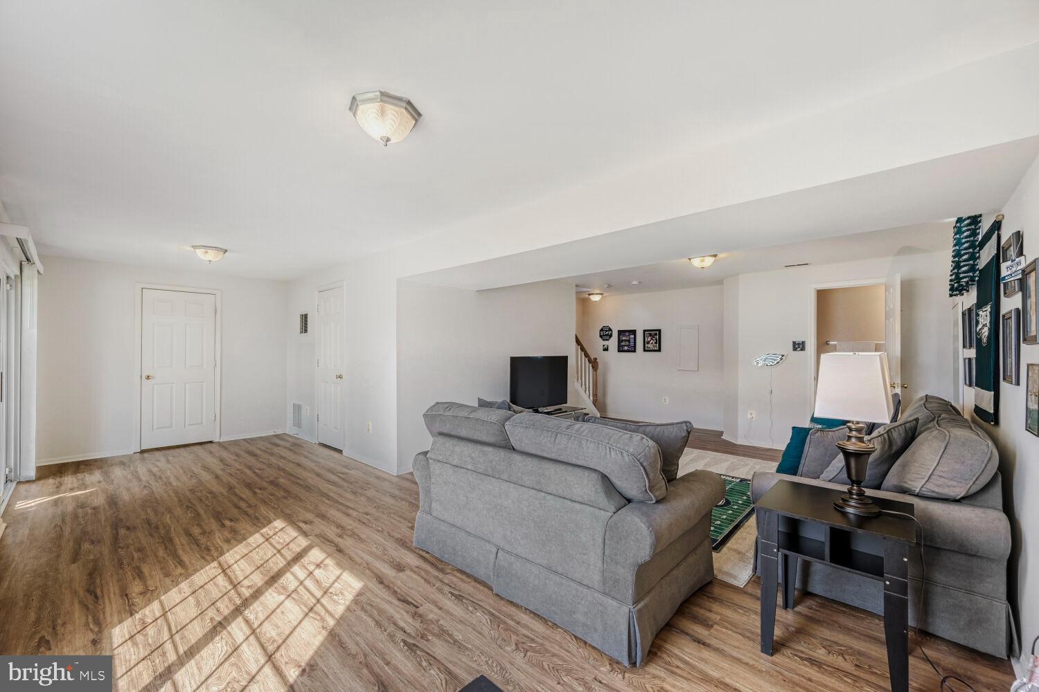 WILLOW HILL - Residential