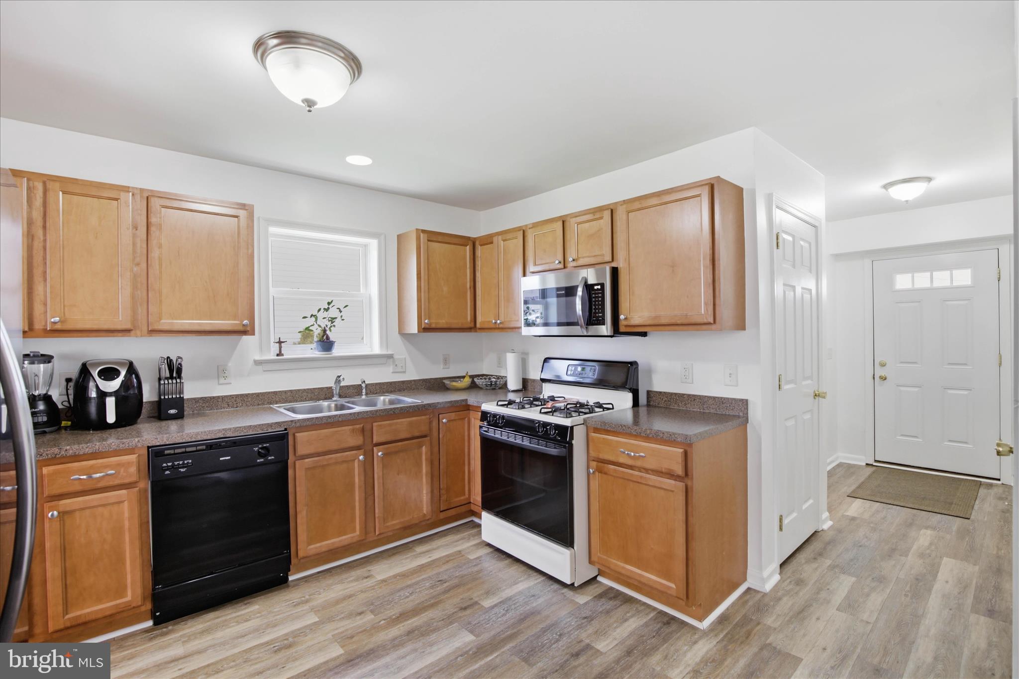 NEW HOLLAND BOROUGH - Residential