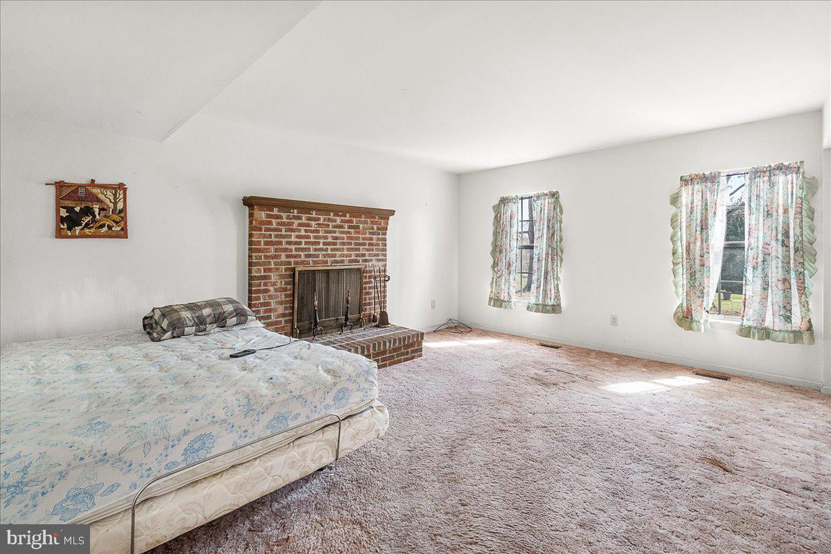 ENGLANDTOWNE - Residential