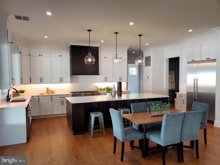 DANA HEIGHTS - Residential