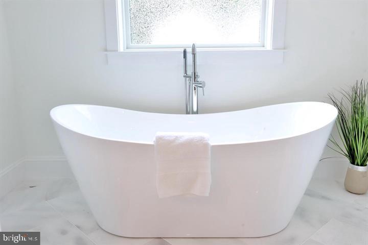 DANA HEIGHTS - Residential