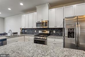 CRESCENT PLACE - Residential Lease