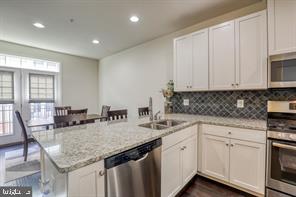 CRESCENT PLACE - Residential Lease