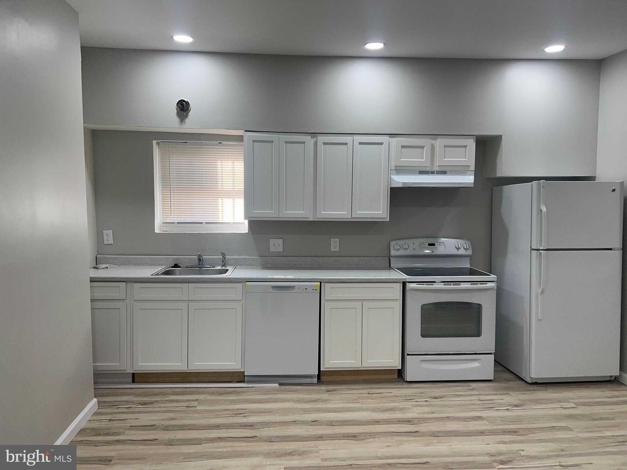 LEXINGTON - Residential Lease