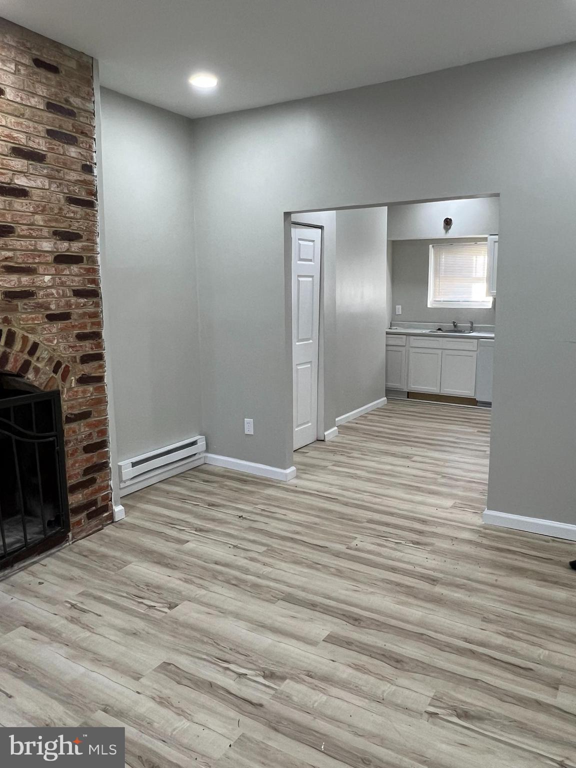 LEXINGTON - Residential Lease