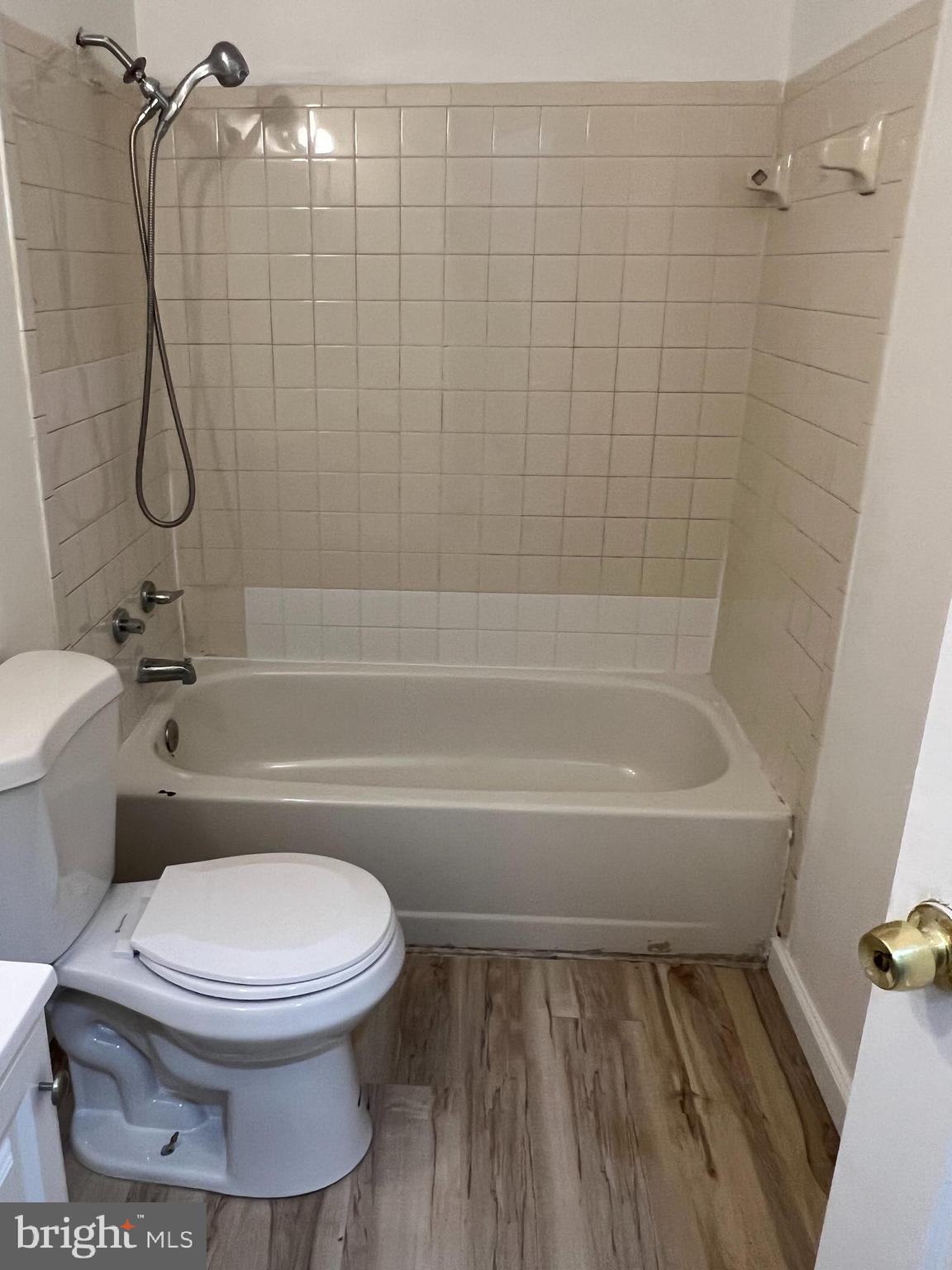 LEXINGTON - Residential Lease