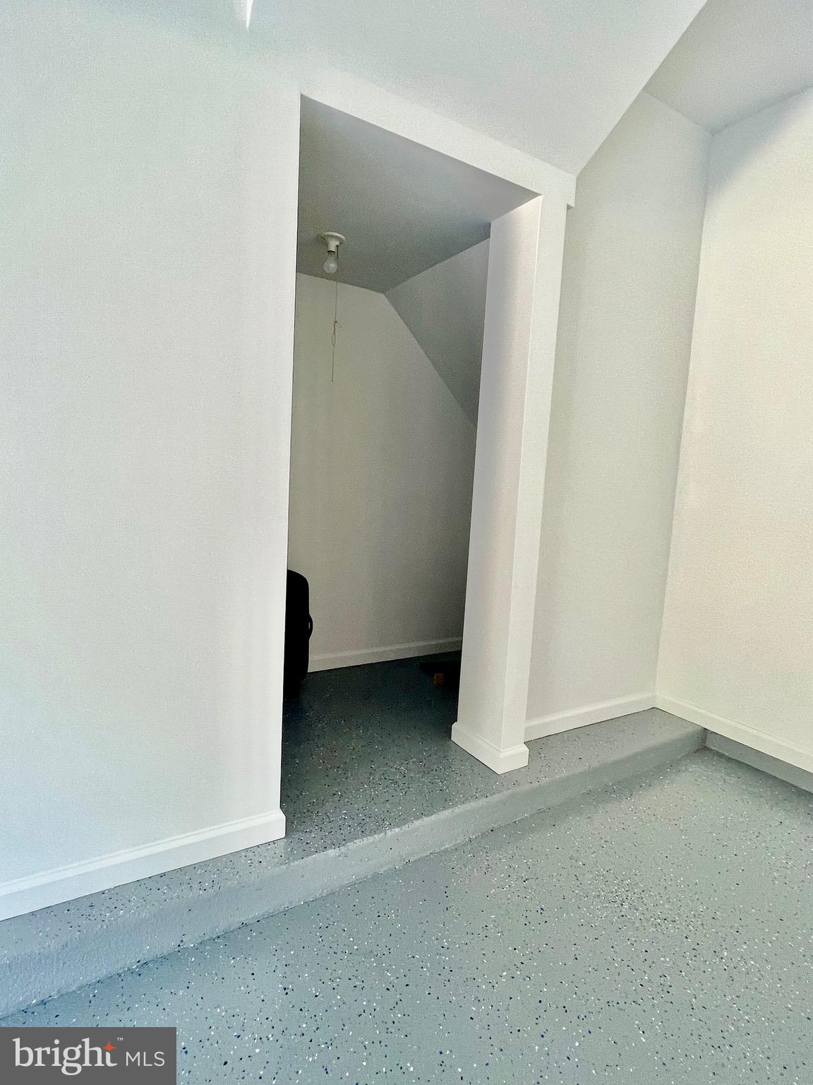 LAUREL HIGHLANDS - Residential Lease