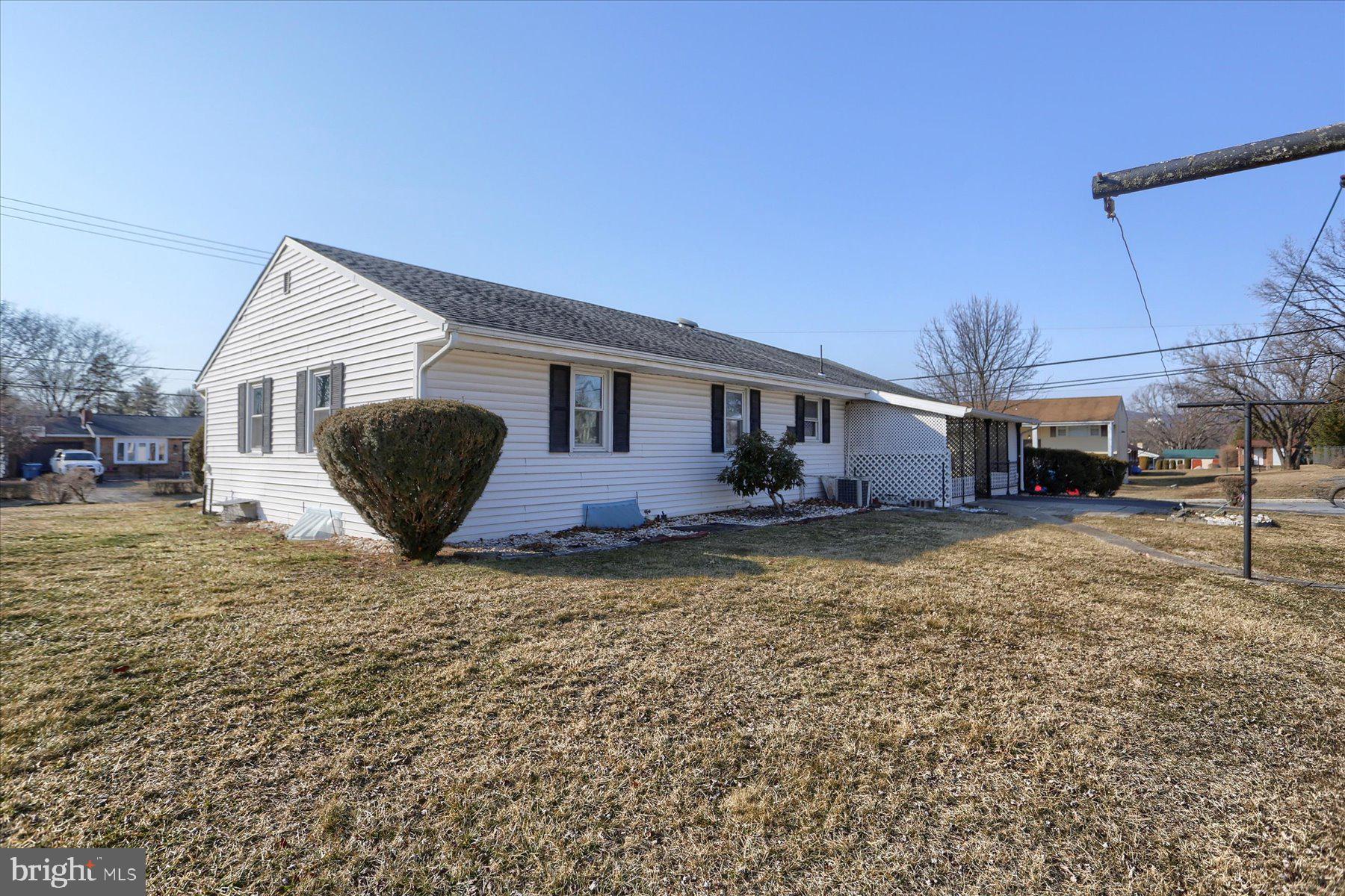 SCHLUSSER VILLAGE - Residential