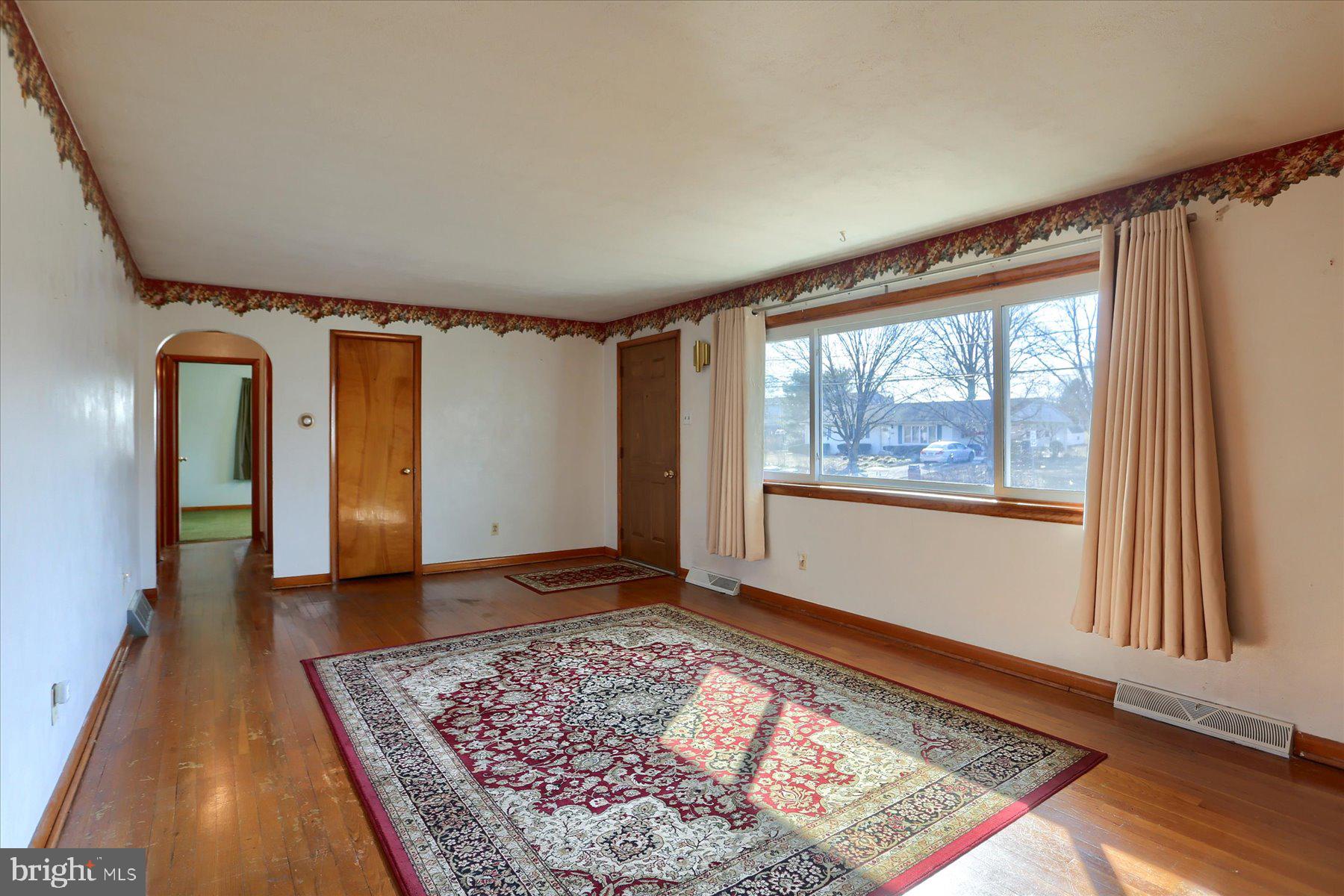 SCHLUSSER VILLAGE - Residential