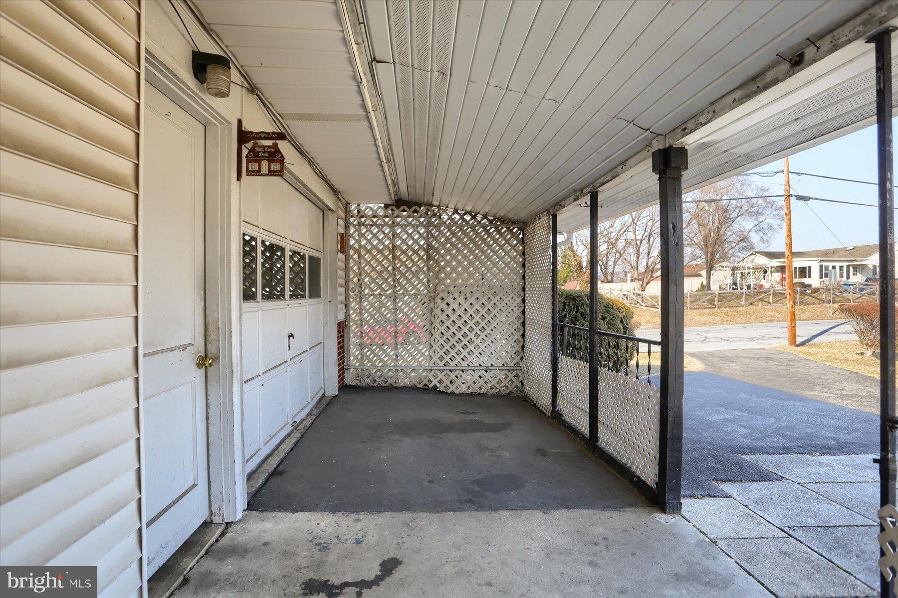 SCHLUSSER VILLAGE - Residential