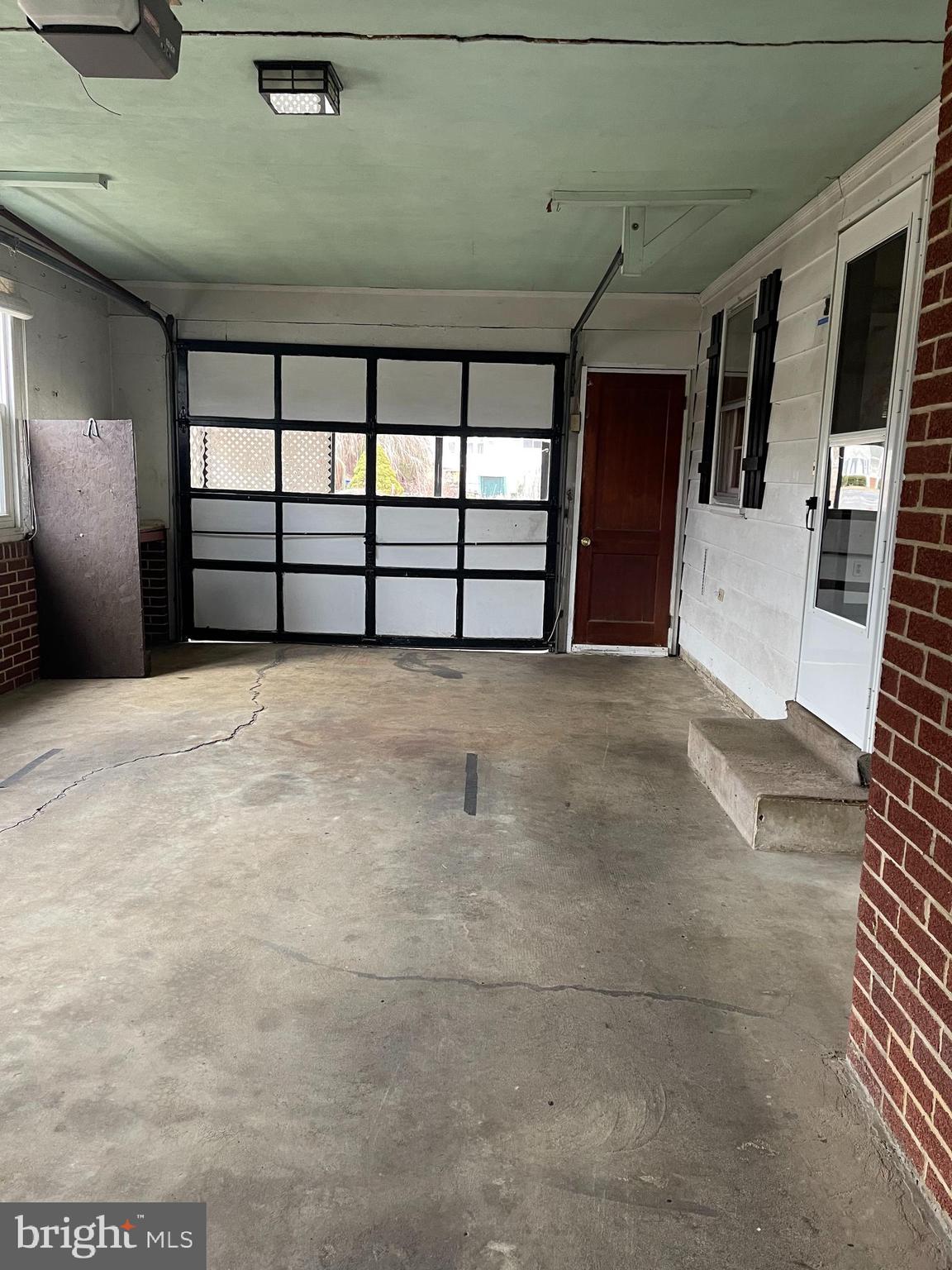 SCHLUSSER VILLAGE - Residential