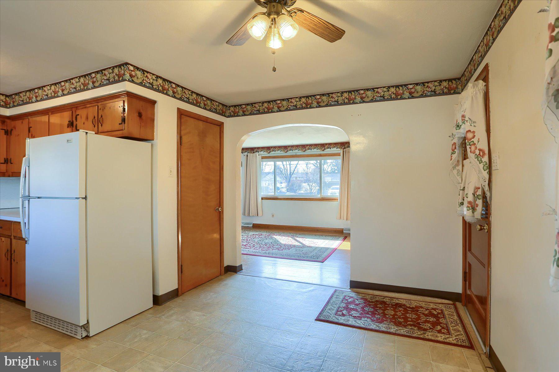 SCHLUSSER VILLAGE - Residential