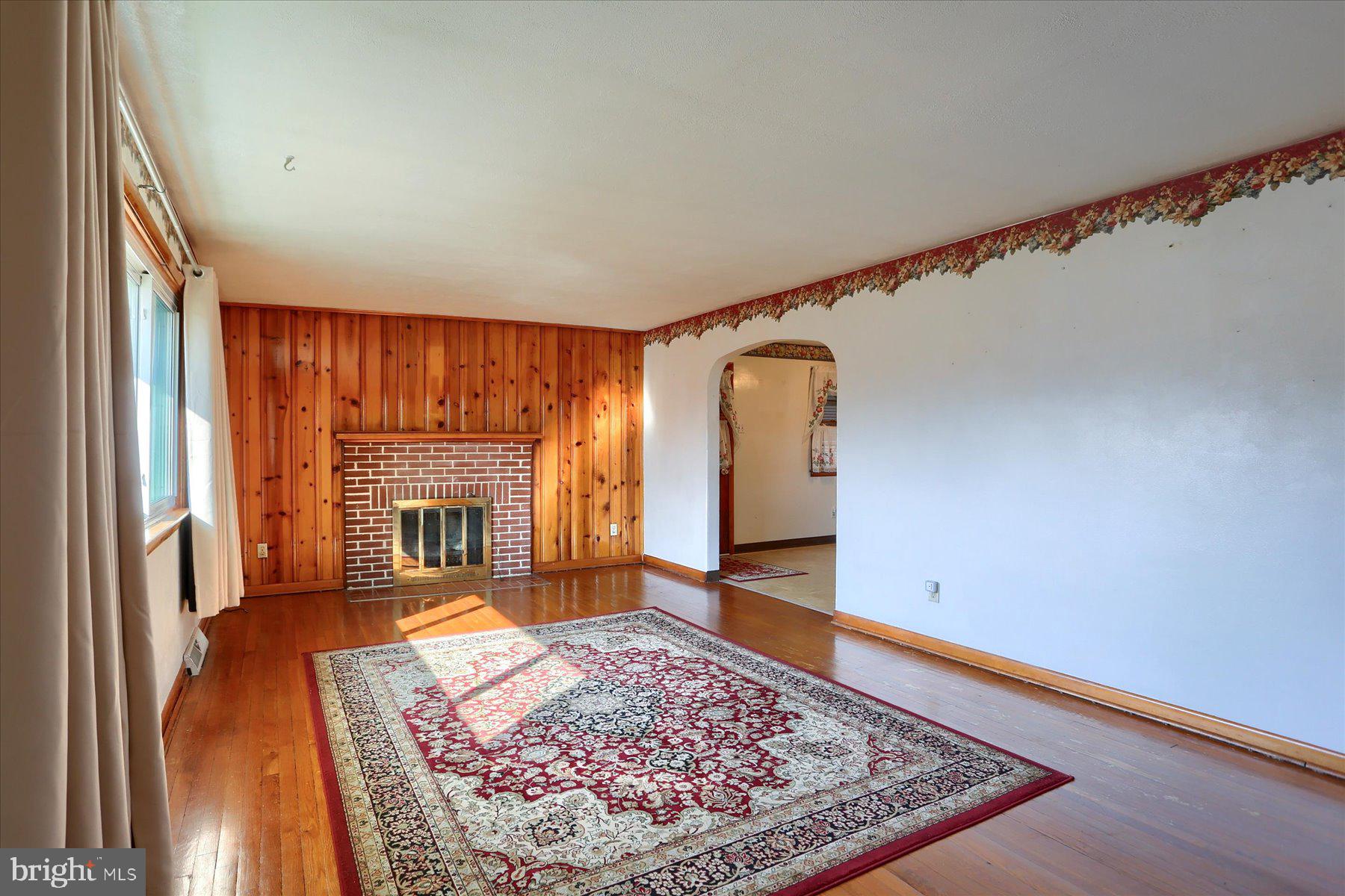 SCHLUSSER VILLAGE - Residential