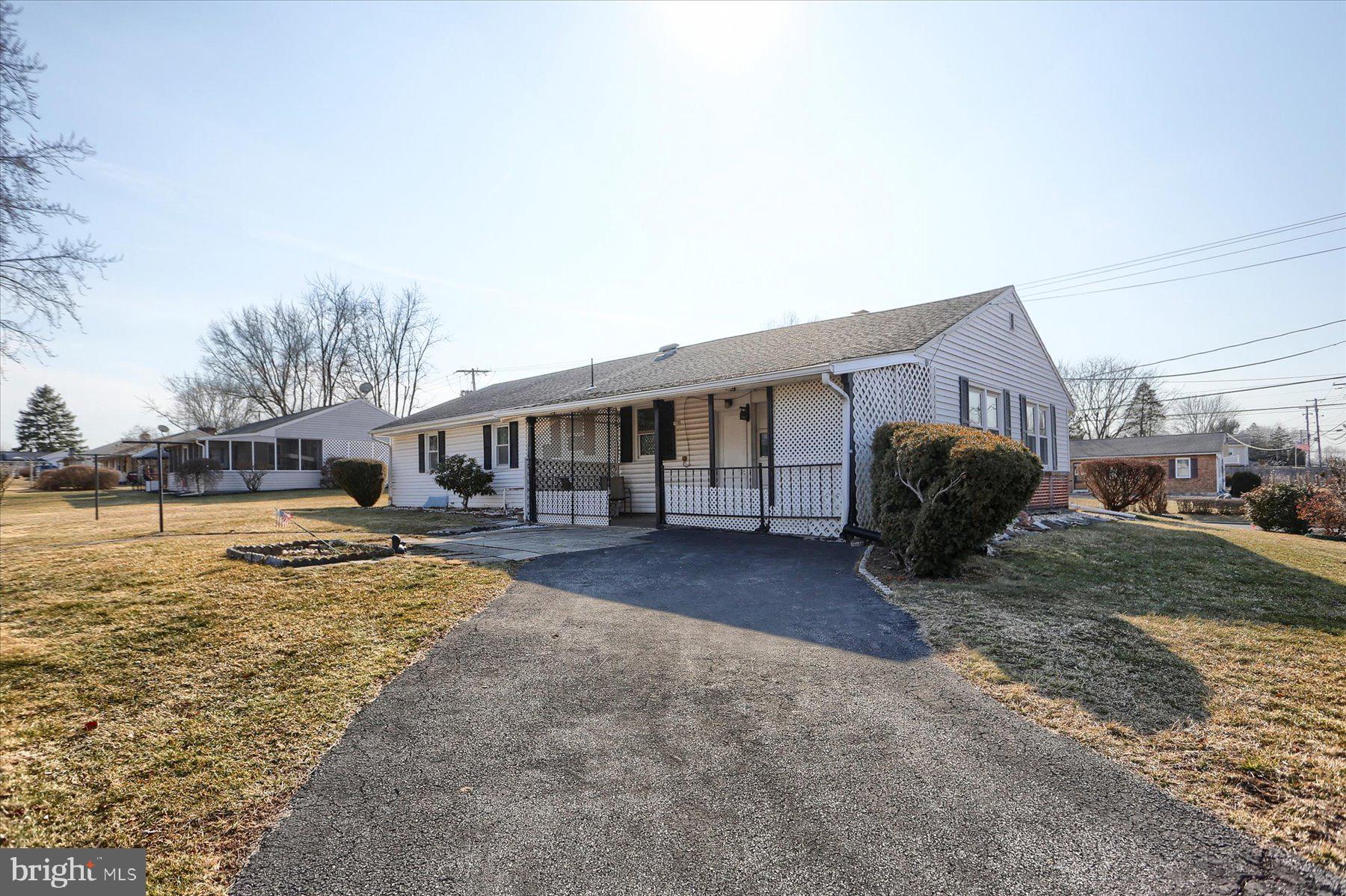 SCHLUSSER VILLAGE - Residential