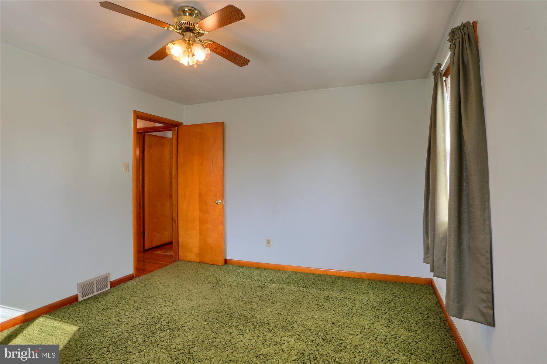 SCHLUSSER VILLAGE - Residential